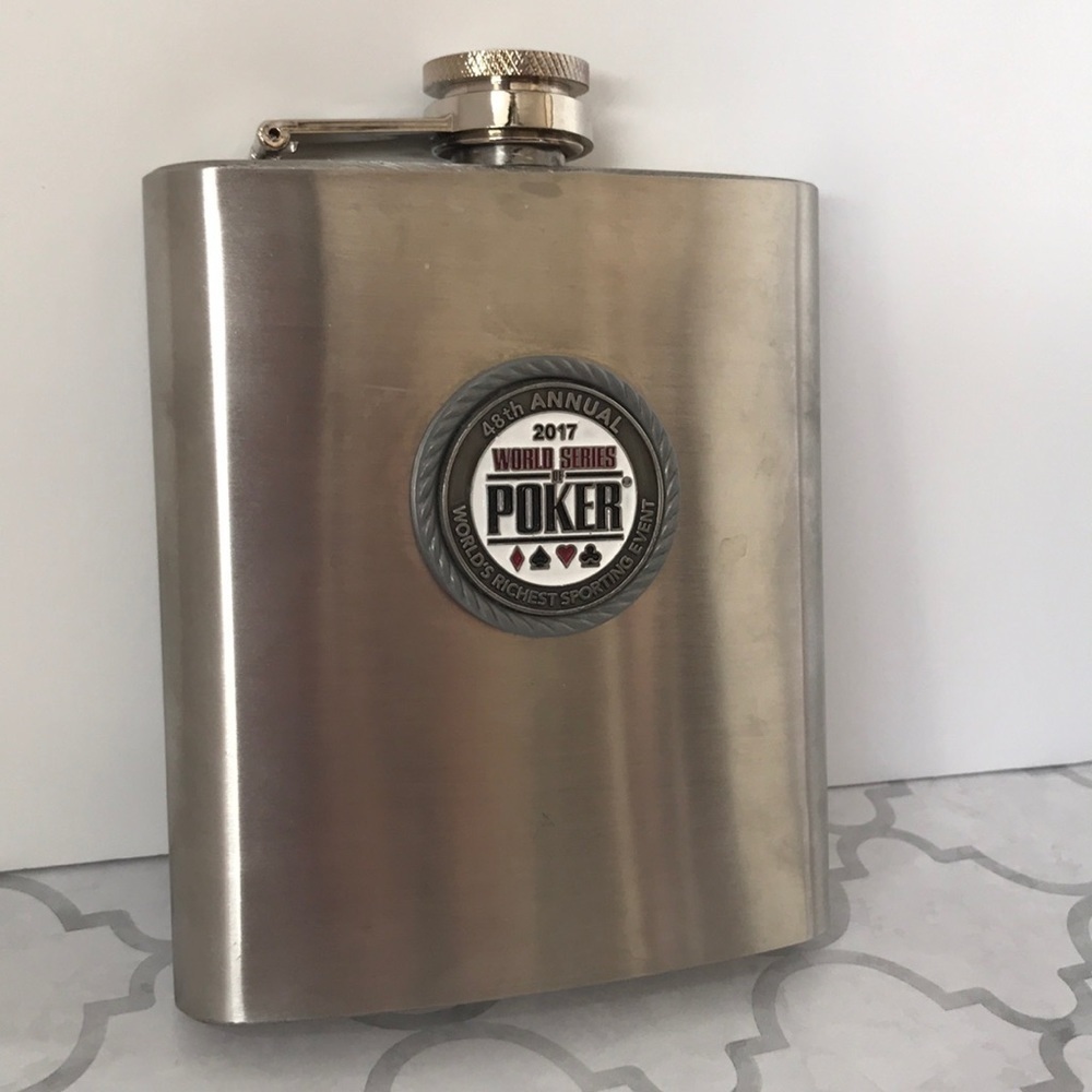 2017 WORLD SERIES OF POKER FLASK
